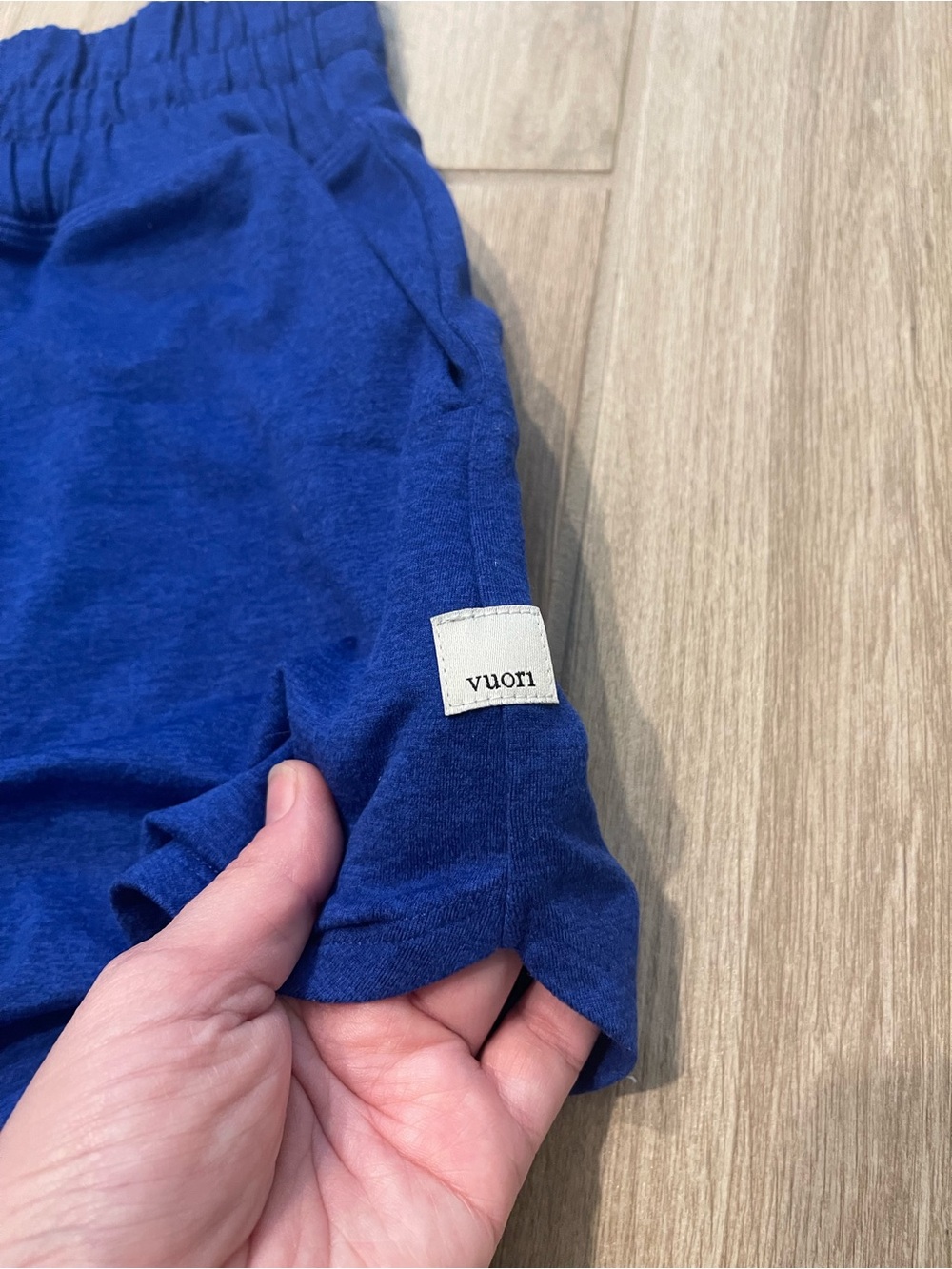 Vuori Halo Performance High Rise Shorts 2.0 Copenhagen Blue 3” Sz L VW3062 - Picture 3 of 8